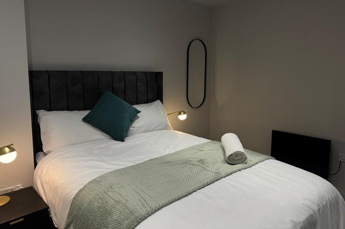 Modern 2-Bedroom Apartment In Heart Of Liverpool Exterior photo