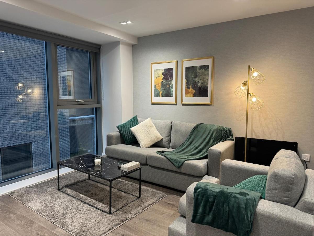 Modern 2-Bedroom Apartment In Heart Of Liverpool Exterior photo